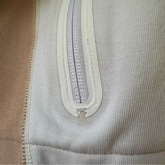 Nike Sportswear Tech Fleece Crewneck Cropped Sweatshirt Women’s size large - Picture 7 of 14